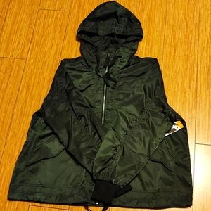 BB DAKOTA STEVE MADDEN WIND BREAKER       Size Medium